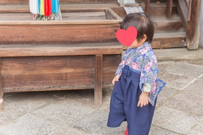 スウィートマミー袴を着せてみた口コミ｜サイズ感を0歳2歳の写真で紹介 | いくじてん