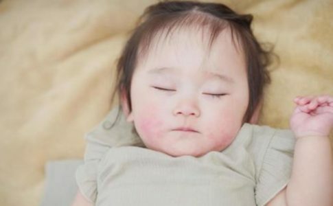 夜間断乳で乳腺炎に 生後9ヶ月の失敗談と胸の張りを抑える方法 いくじてん